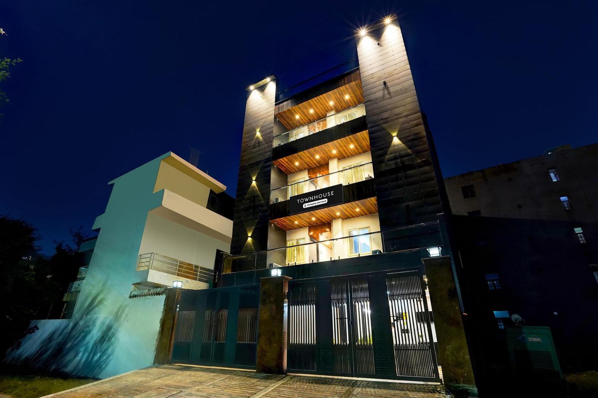 Super Townhouse Sector 104 Noida Hotel Luaran gambar