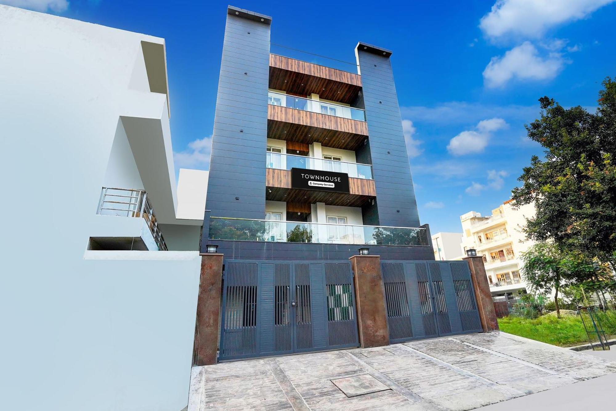 Super Townhouse Sector 104 Noida Hotel Luaran gambar