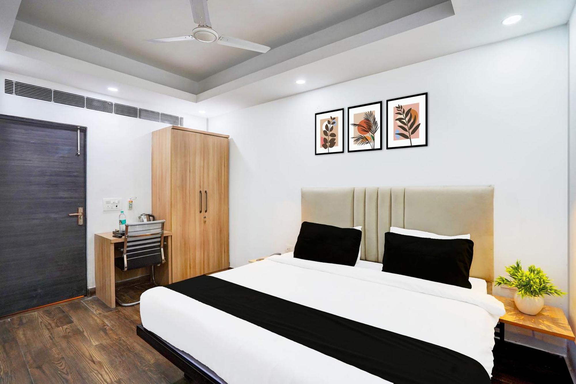 Super Townhouse Sector 104 Noida Hotel Luaran gambar