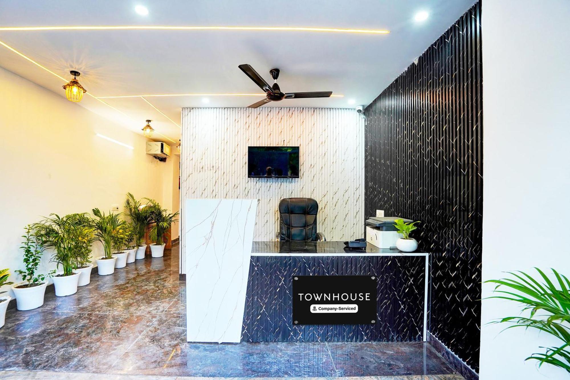 Super Townhouse Sector 104 Noida Hotel Luaran gambar